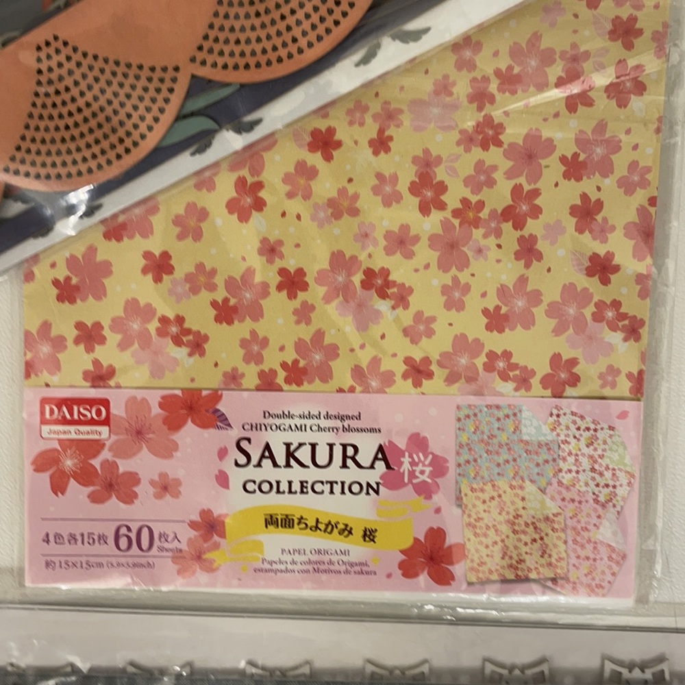 Scrapbooking supplies - Picture 5 of 11